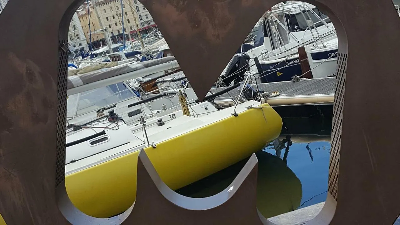 Appartement Panier Vieux Port Marselha 0*,  França